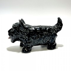Скульптура "Собака Манюня"